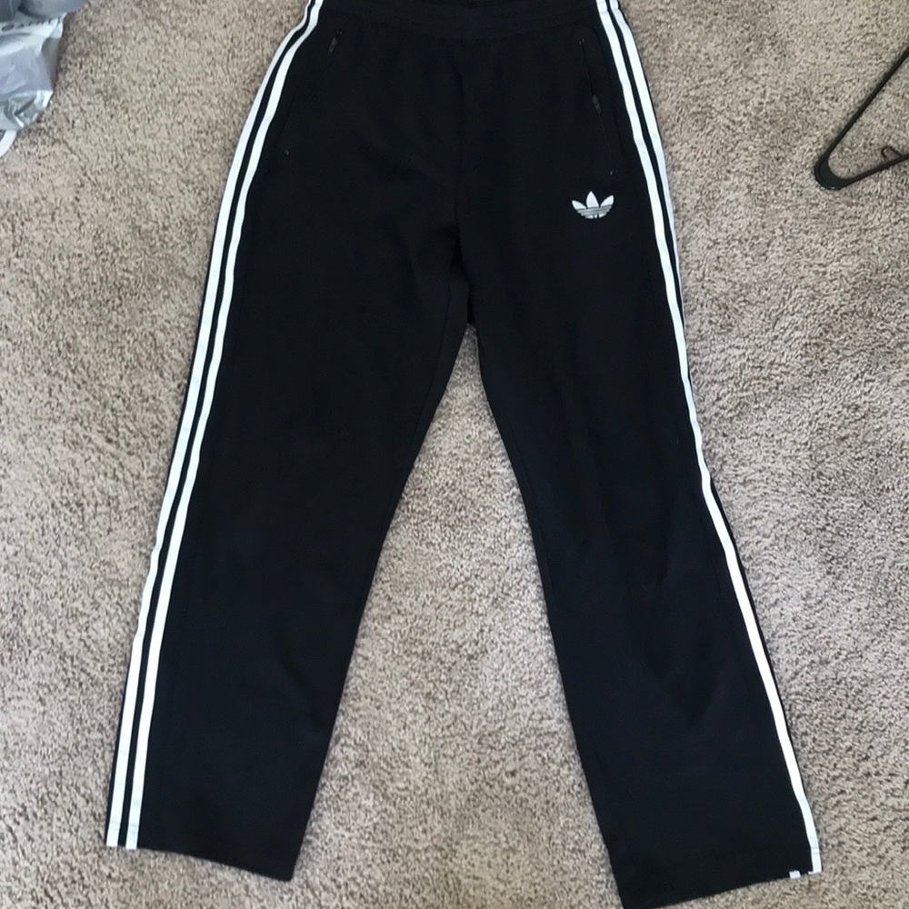 Adidas sweatpants size medium COZY